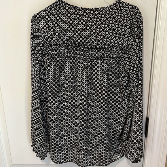 Max Studio Black and white patterned blouse - Picture 5 of 5